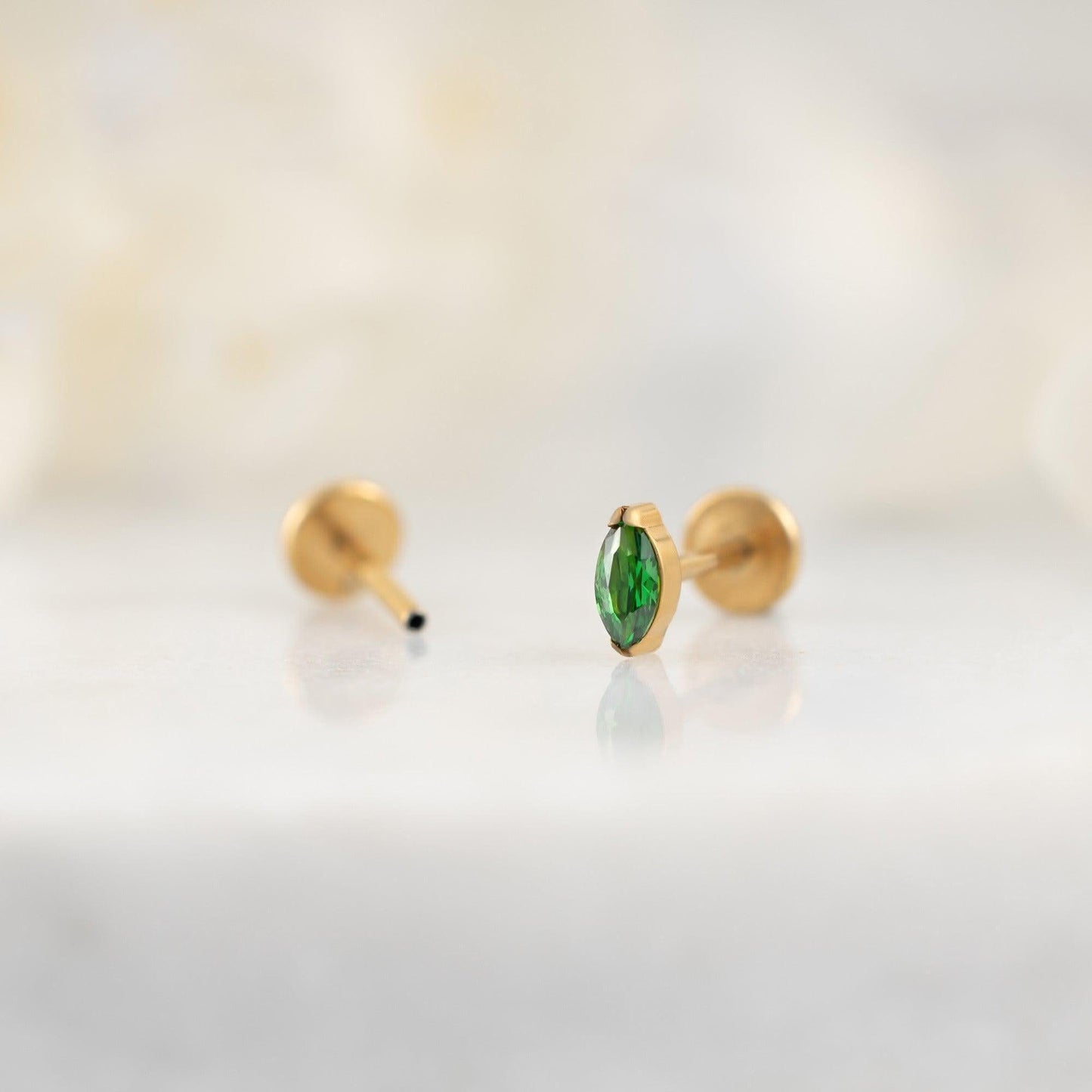 Color_Gold;flat back piercings-8