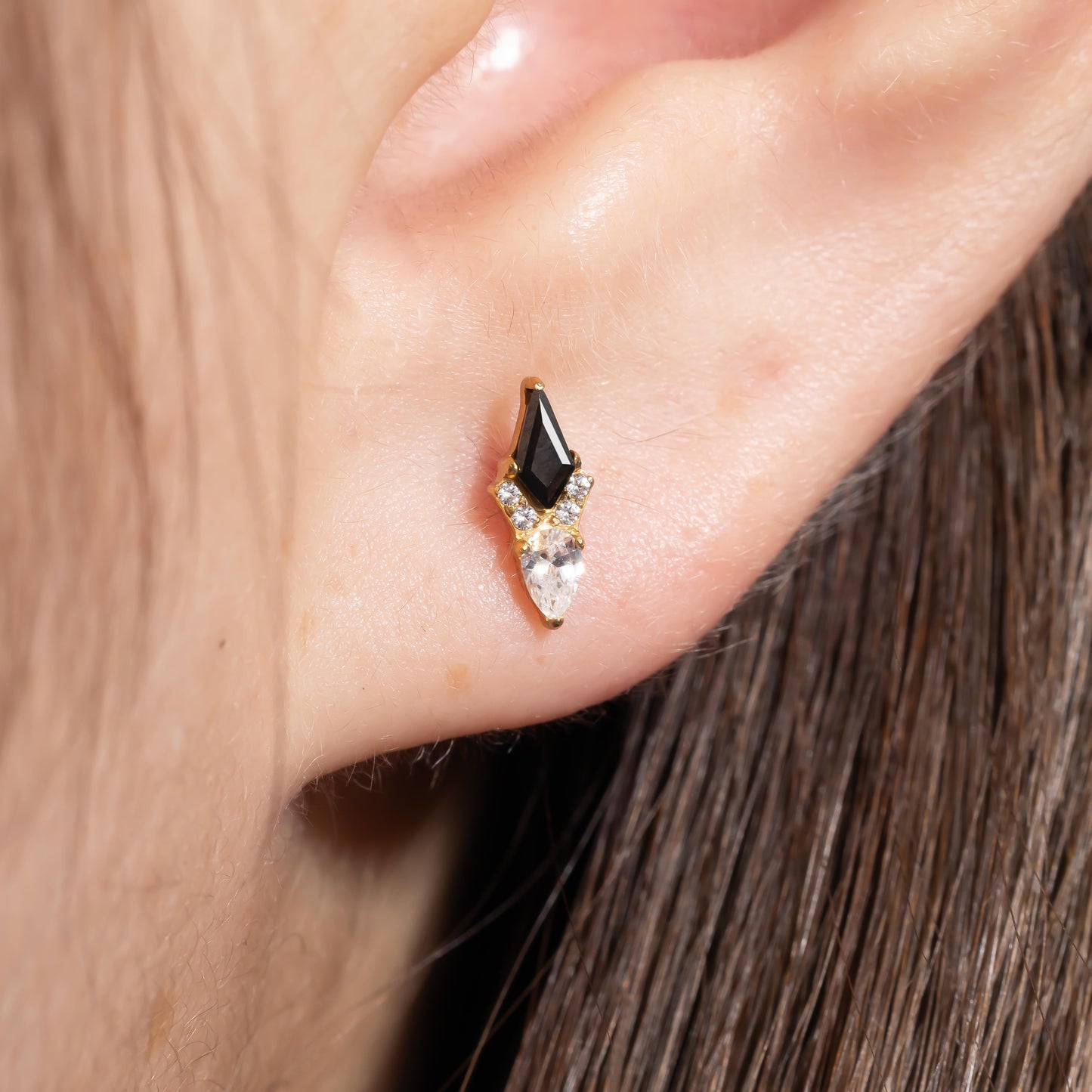 Eva - Kite Cut Black Push Pin Stud
