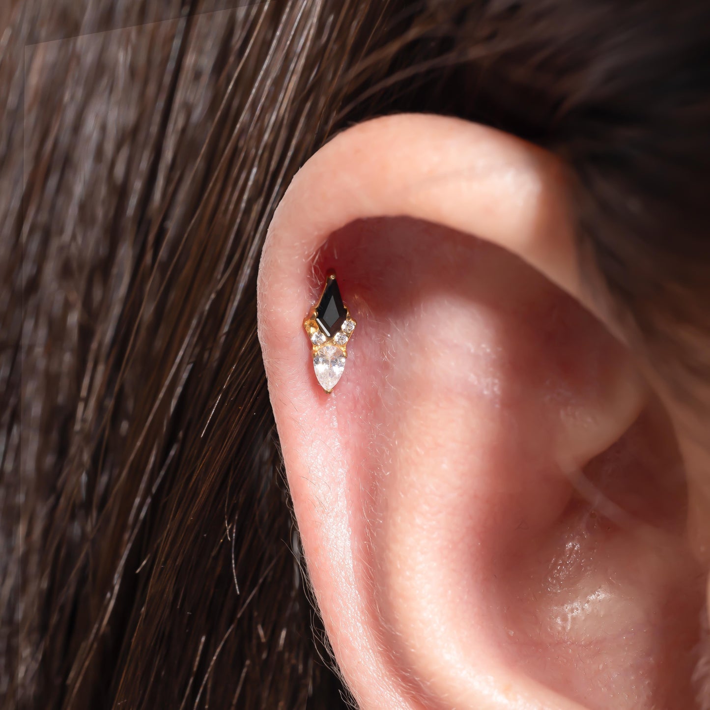 Eva - Kite Cut Black Push Pin Stud