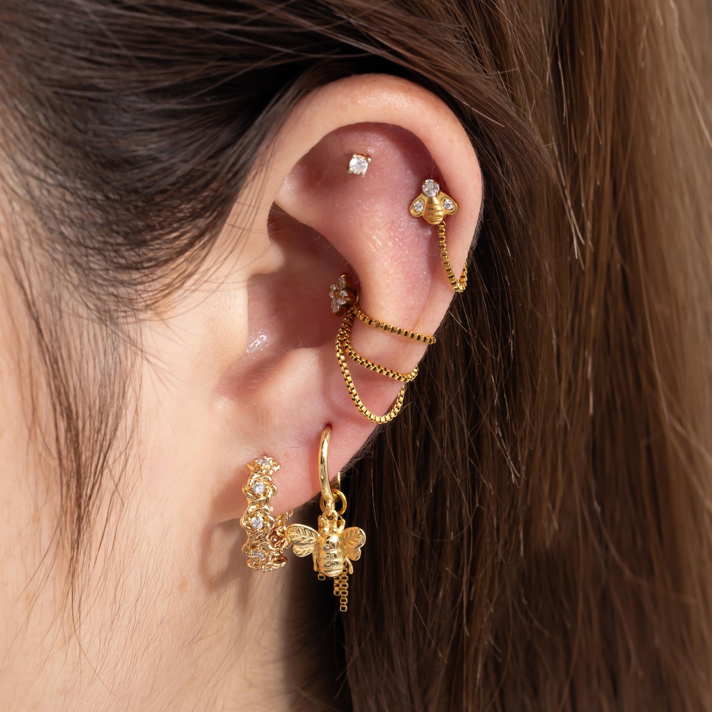 Crystal Bee Ttianium Flatback Stud